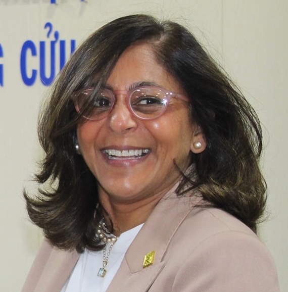 Dr. Yvonne Pinto